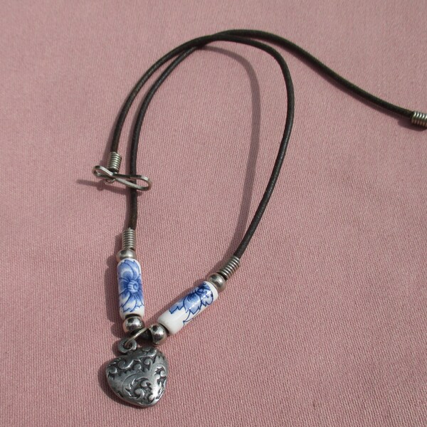 Heart Shaped Pendant Necklace With Delft Flower Beads