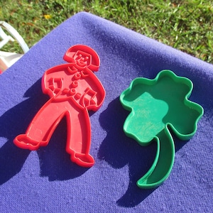 Vintage Tupperware Plastic Cookie Cutters
