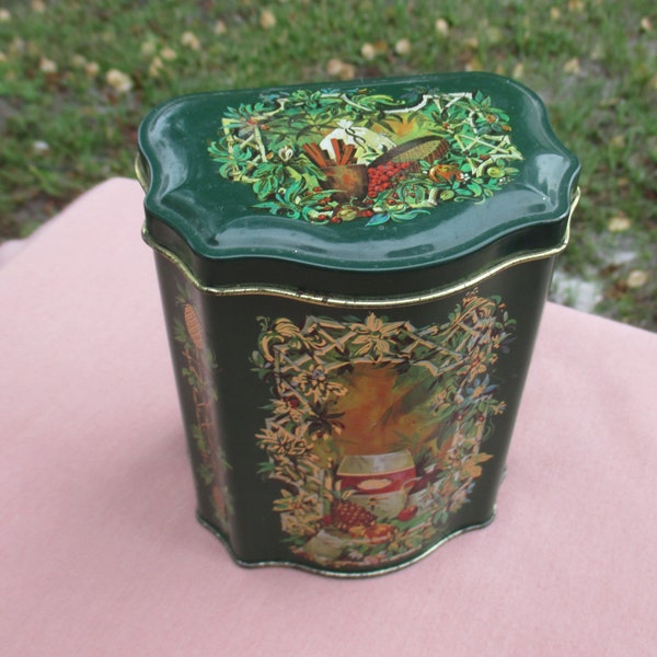 Avon 1981 Christmas Tin