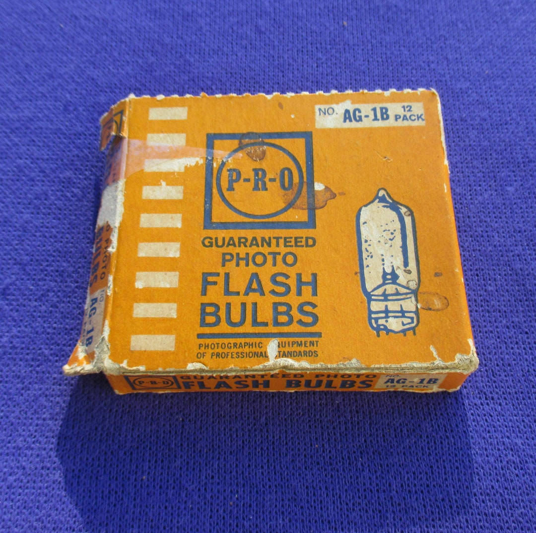 Vintage Pro Photo Camera Blue Flash Bulbs Untested Etsy