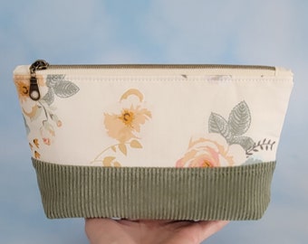 Floral Makeup bag, zipper pouch, travel bag, clutch, make up project bag, zippered bag, hand made gift, bridal gift.