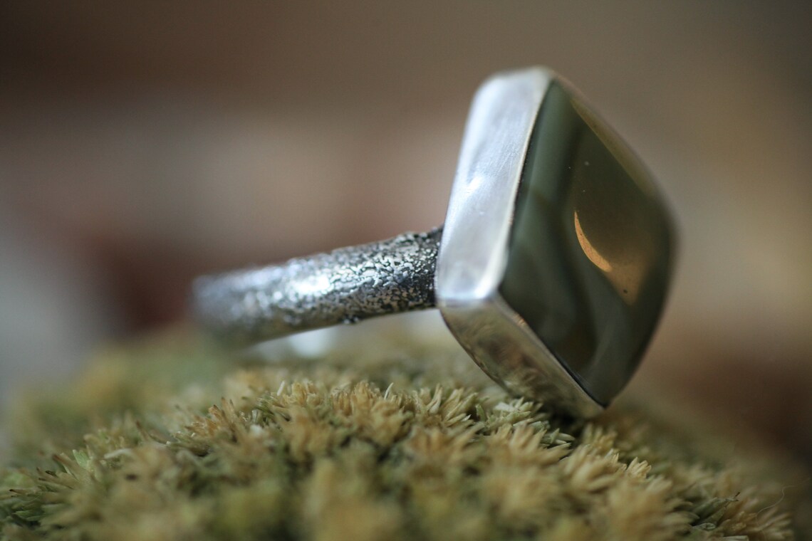 Anillo de gabinete del Dr. Caligari con jasper imperial verde | Etsy