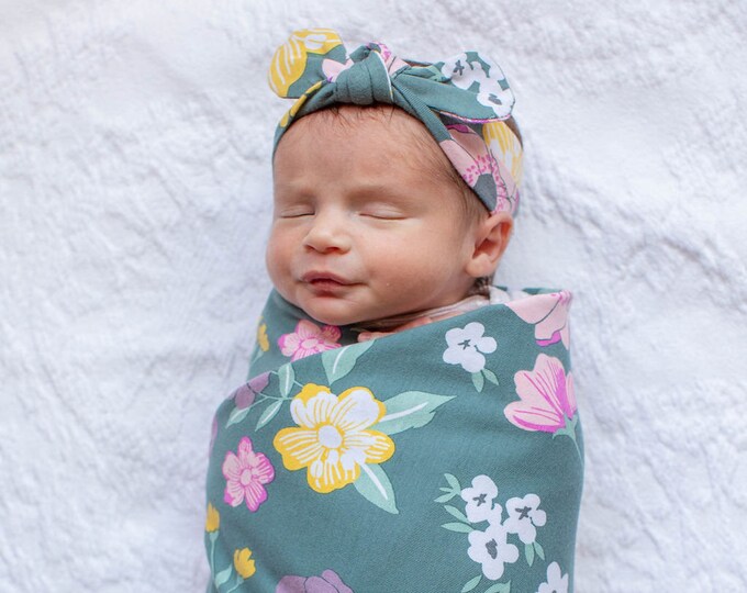 Baby Boy or Girl Swaddle Blanket and Newborn Hat Set / by Baby Etsy