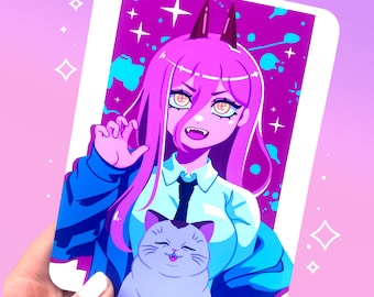 Puede incluir: Una ilustración digital de un personaje de anime con cabello rosa, orejas de gato y un compañero gato. El personaje lleva una chaqueta azul, una camisa blanca y una corbata negra. El fondo es un morado vibrante con acentos azules y blancos.