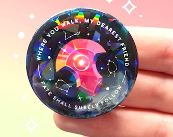 Botón con broche brillante inspirado en Azem de FFXIV, 44 mm / Cristal de convocación con cita / Holográfico / Estética fantástica