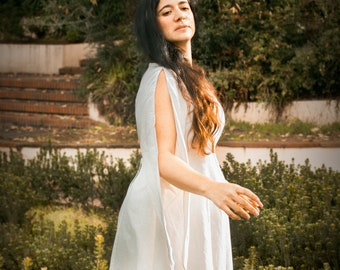 Early Medieval Linen Chemise with Blade Sleeves &quot;Dana&quot; - Peasant Dress for Reenactment, LARP, and Weddings