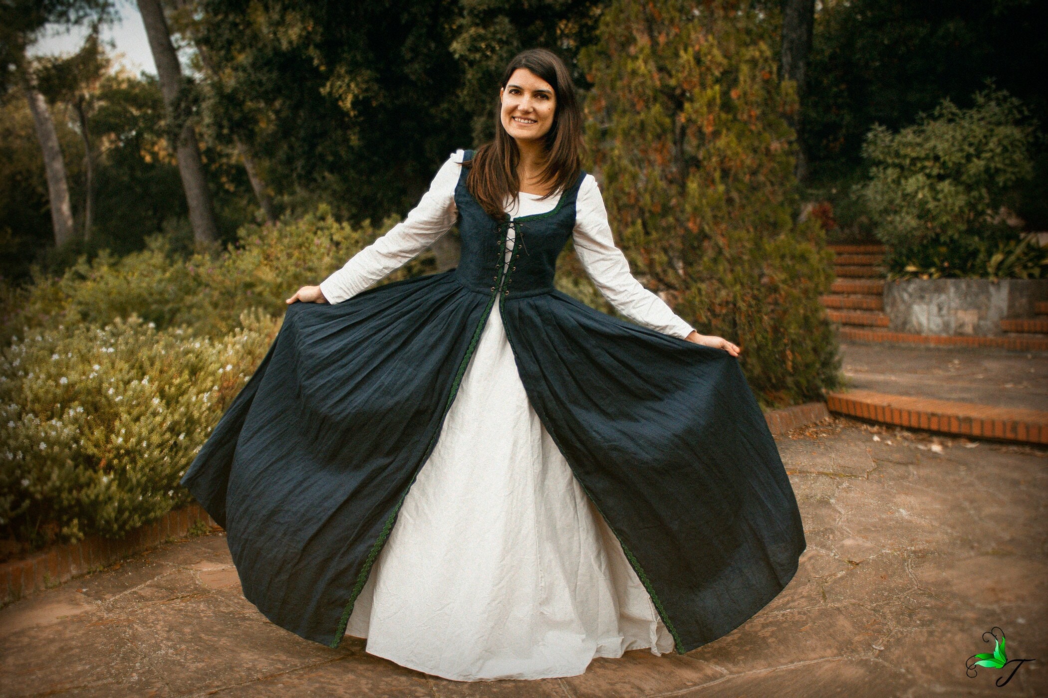 Robe style médiéval « Princesse Perdue ». Disponible en : coton