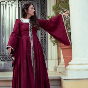 Medieval Linen Renaissance Fantasy Gown with Sleeves - LARP Costume for Fairy & Viking Reenactments Red
