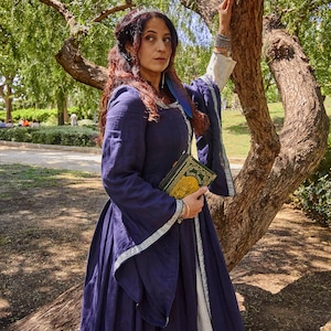 Medieval Linen Renaissance Fantasy Gown with Sleeves - LARP Costume for Fairy & Viking Reenactments Blue