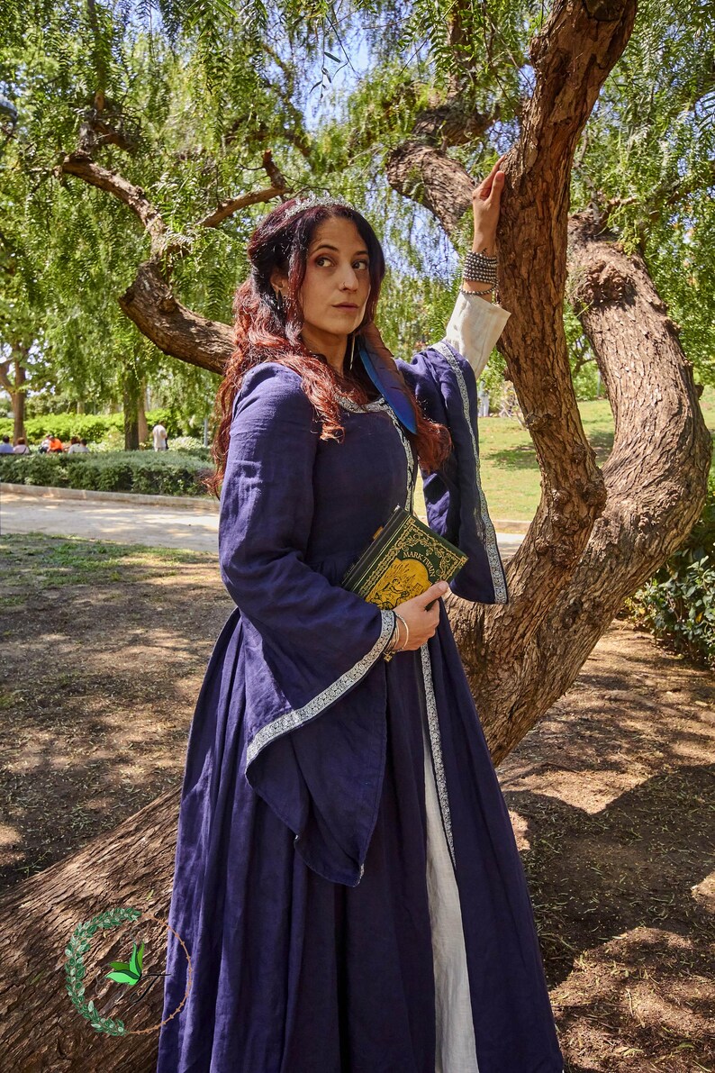 Medieval Linen Renaissance Fantasy Gown with Sleeves - LARP Costume for Fairy & Viking Reenactments Blue