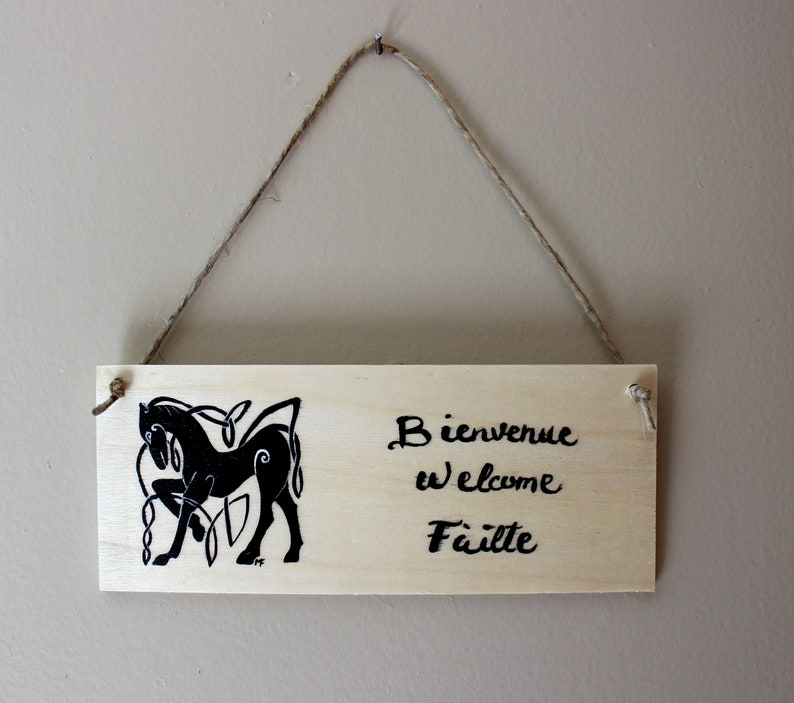 Door poster door plaque hand-painted decorative panel Celtic horse metalic green and black triskel