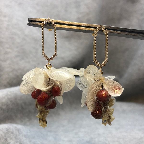 Secret Garden - Real Flower Earrings, Resin Earrings, Bridal Earrings, Chic Earrings, Bridal Earrings, Unique Earrings, Rare Earrings, OOAK