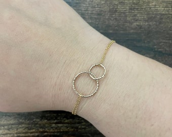 Simplicity - Interlocking Circle Chain Bracelet, 14k Gold Filled, Minimalist, Double Cable Chain, Dainty Bracelet