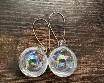 Bubble Sky - Bulles de verre irisées remplies de liquide, Boucles d'oreilles uniques, plaqué or 18 carats