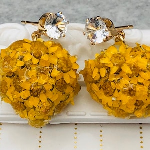 Secret Garden - Real Flower Earrings, 3D Flower Earrings, 18k Gold Plated, Resin Flower Earrings, Unique Earrings, Gift, Botanic, OOAK