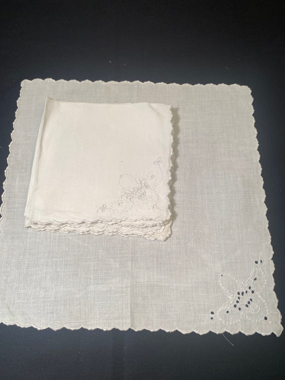 6 Vintage Linen Napkins Embroidered Corner