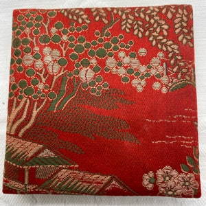 Vintage Elgin American Powder Compact Red Silk Cover