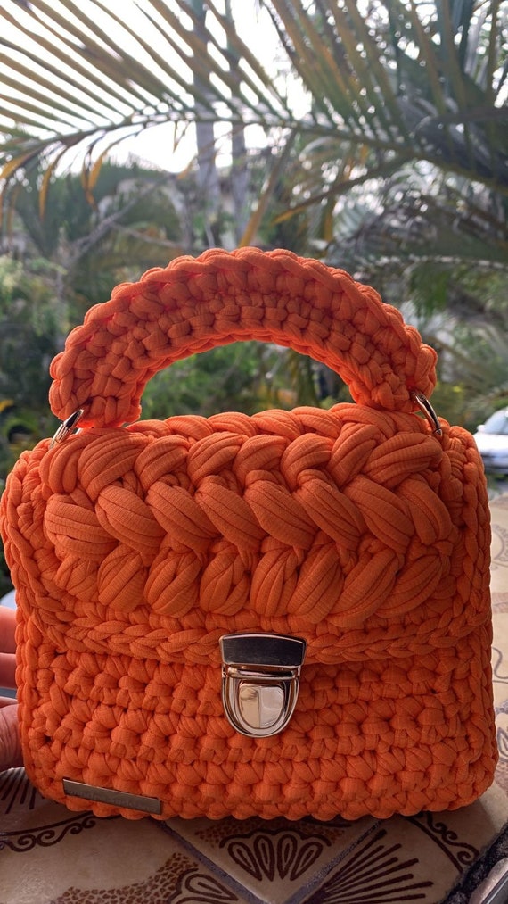 Puff Stitch Crochet Flap Bag- Free Pattern - Yarn Craftee
