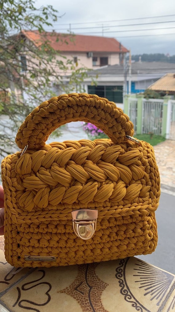 puff stitch flower purse … crochet … | Crochet puff flower, Crochet handbags  patterns, Crochet handbags