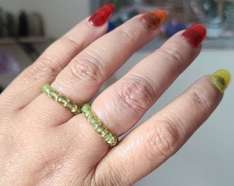 Peridot stretchy ring, Green crystal ring