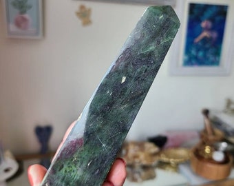Nephrite jade tower, Crystal tower, Healing crystals