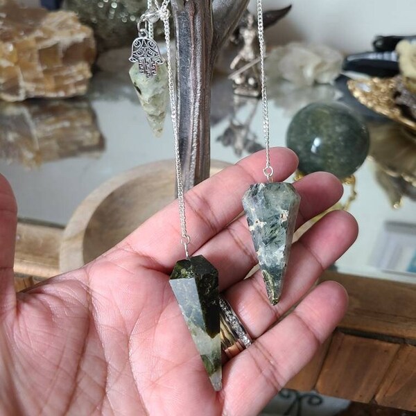 Prehnite crystal pendulum, Dowsing pendulum, Tarot reading