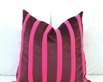 Funda de almohada de terciopelo rosa intenso y burdeos / Cojín de bloques de color a rayas / Decoración moderna en rojo vino magenta