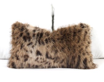 Funda de almohada de piel sintética Lynx: estampado de leopardo y guepardo marrón, reverso de algodón personalizado