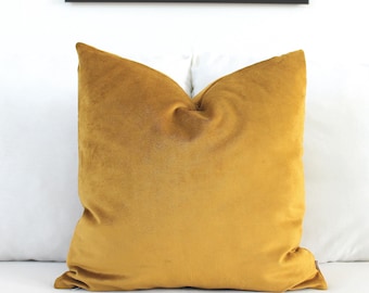 Funda de almohada de terciopelo Dijon, cojín de lujo color mostaza dorado, disponible en todos los tamaños lumbares y cuadrados.