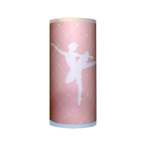 Lampe de chevet fille, motif danseuses, tons rose et gris. image 2