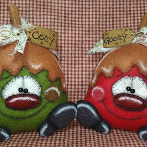 Ooey Gooey Caramel Apples Pattern #203 - Primitive Doll/Ornies Pattern - Apples - Caramel - Whimsical - Fiber Art - English Only