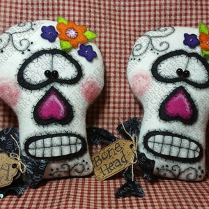 E-Pattern - Heads Will Roll Pattern #223 - Primitive Doll E-Pattern - Halloween - Sugar Skulls - Bonehead - Creepy - Spooky - English Only