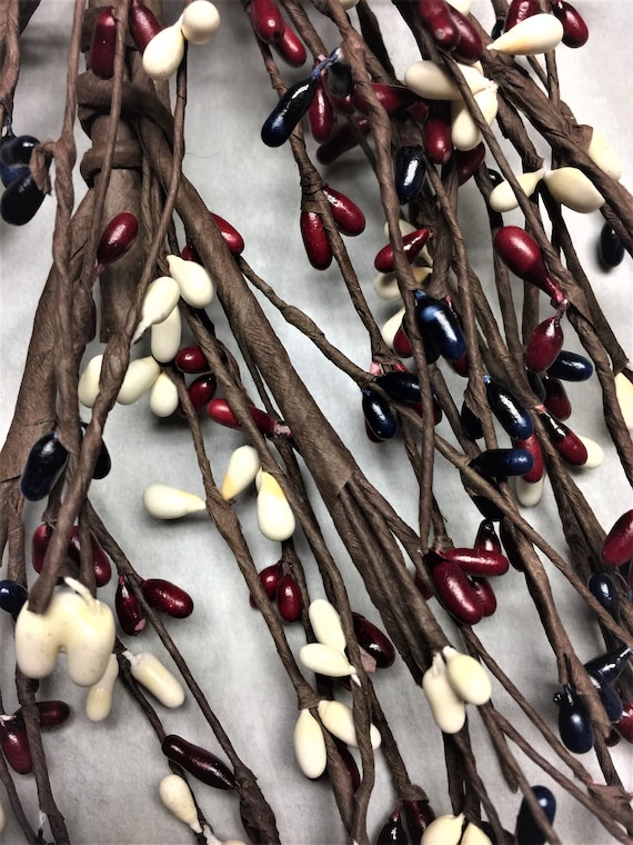 PIP Berry Garland with Stars, Coffee Bean Mix