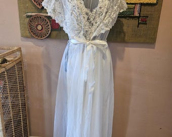Vintage "Val Mode" Two-Piece Lace Nightgown & Robe Set Deadstock