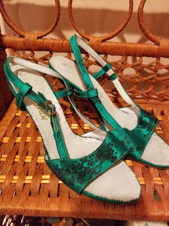 1940s Satin & Leather Asian Inspired Slingbacks