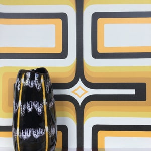 1970s Retro wallpaper, Yellow + Black