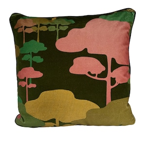 Japanese cloud tree velvet Cushion - Forest green
