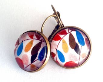 Sleeper or dangling earrings, multicolored leaves, glass cabochons, bronze.