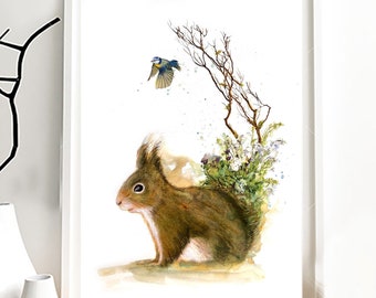 Könnte beinhalten: Aquarellmalerei eines braunen Eichhörnchens mit einem kleinen Baum, der aus seinem Rücken wächst. Ein blauer Vogel fliegt über dem Eichhörnchen.