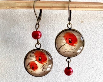 Boucles d'oreille asymétriques coquelicots et écritures romantique vintage, pendantes en bronze.