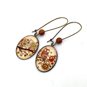 Dangling or sleeper earrings, oval, owl and tree, natural pearl, bronze and glass cabochon.