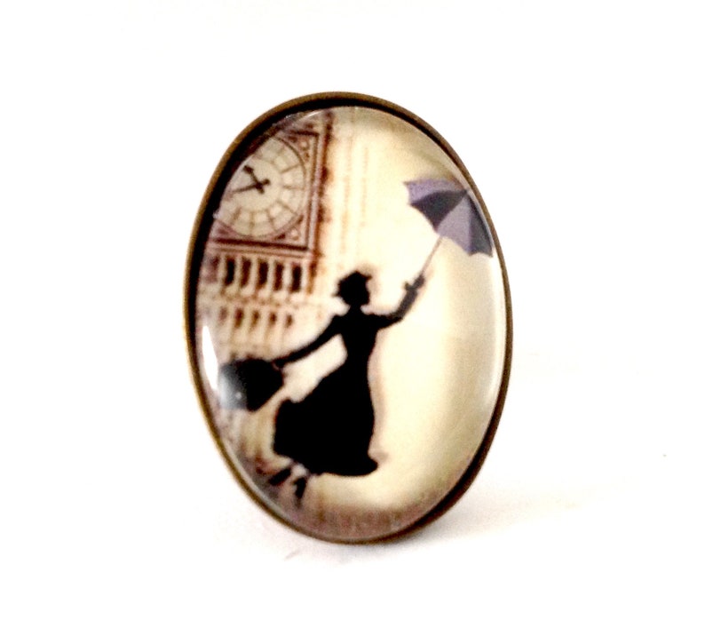 Boucles d'oreille asymétriques : Mary Poppins image 3