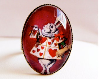 White Rabbit Ring, Alice in Wonderland. Bronze and glass. Oval cabochon.