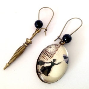 Boucles d'oreille asymétriques : Mary Poppins image 2