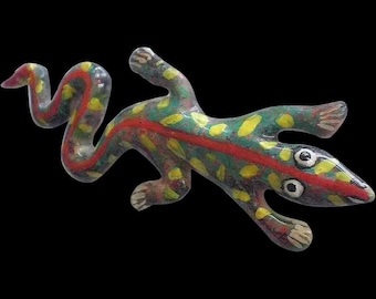 Rare Early MARY DELAVE 1988 Memphis Era Hand Painted Plastic Resin Multicolored Spotted LIZARD Brooch ~ Signed & Dated ~ 3-1/4"