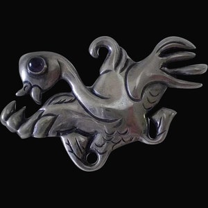 ASTONISHING Early Taxco Mexico Handwrought Large Repoussé Sterling Silver Big Bird DUCK BROOCH with Amethyst Cabochon Eye ~ 18 Grams