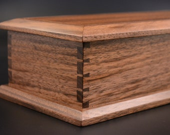 Dovetailed box in WALNUT trinket keepsake jewelry pen pencil ornamental fine woodwork treasure valet handmade handcrafted