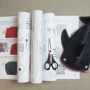 Booklet Pattern and Tutorial for a WhaleShark pencil case ONLY in German sorry image 4