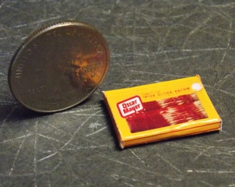 Caja de paquete de tocino de comida en miniatura para casa de muñecas 1:12 Escala de una pulgada B63 B64 Galería de Dollys