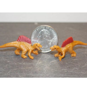 Dollhouse Miniature Toys Pet Dinosaurs Animals 148 1:12 3/4 inch tall B108 B109